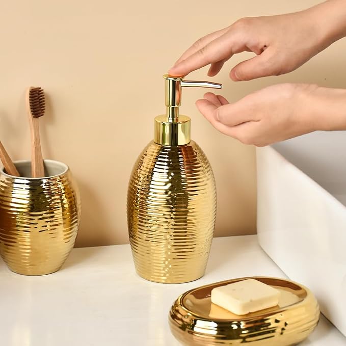 Gold Bathroom Accessory Set - Image 5