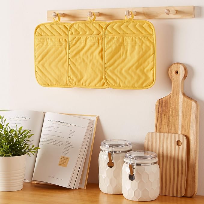 DII Heat Resistant Quilted Cotton Pot Holder Set, Designed - Image 5