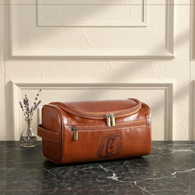 Sadnyy Personalized Leather Toiletry Bag - Image 2