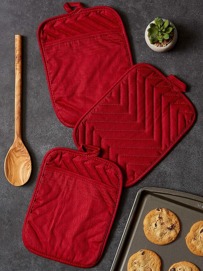 DII Heat Resistant Quilted Cotton Pot Holder Set, Designed - Image 3